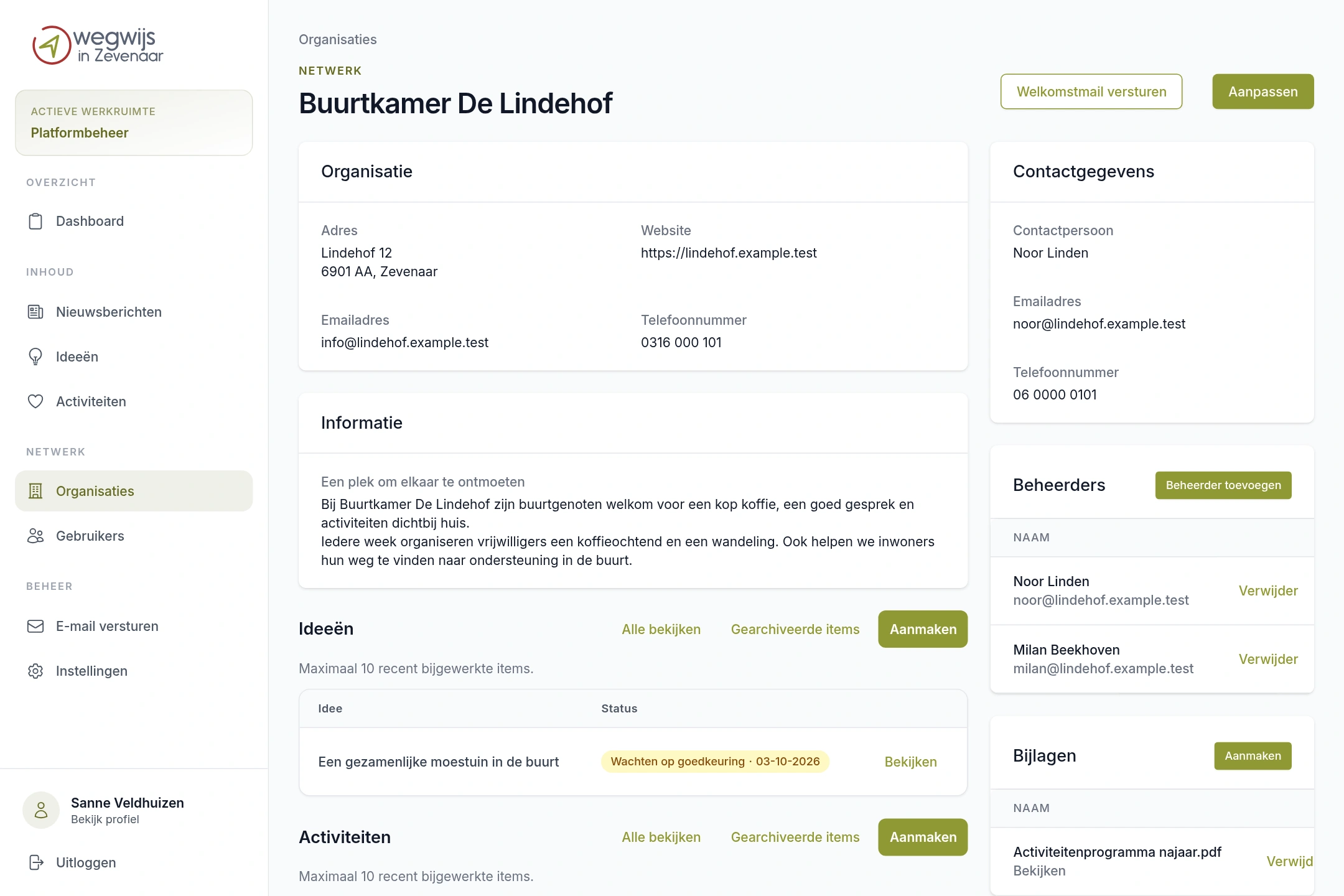 Het organisatiedossier van de fictieve Buurtkamer De Lindehof, met contactgegevens, beheerders, bijlagen en bijbehorende inhoud.
